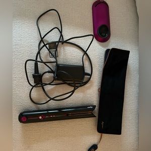 Dyson hair straightener. used a few times, great condition !!